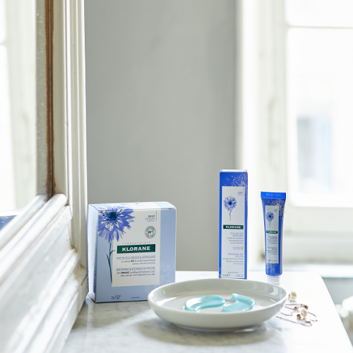 KLORANE BLEUET SMOOTHING & SOOTHING EYE PATCHES WITH ORGANIC CORNFLOWER & HYALURONIC ACID 7 x 2 PATCHES