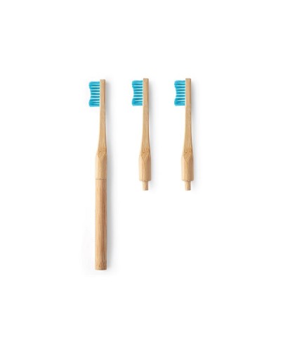 THE HUMBLE CO. HUMBLE BRUSH ΟΔΟΝΤΟΒΟΥΡΤΣΑ ΕΝΗΛΙΚΩΝ BAMBOO SOFT ΜΠΛΕ & 3 ΚΕΦΑΛΕΣ ΑΝΤΙΚΑΤΑΣΤΑΣΗΣ